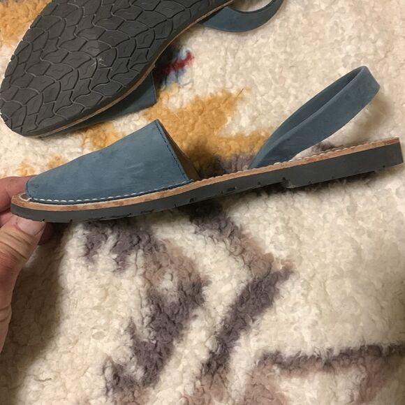 Artisan Blue Leather Sandals - Picture 5 of 6